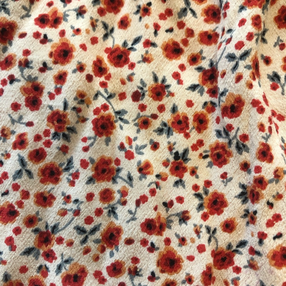 Brandy Melville floral skirt - Picture 3 of 3